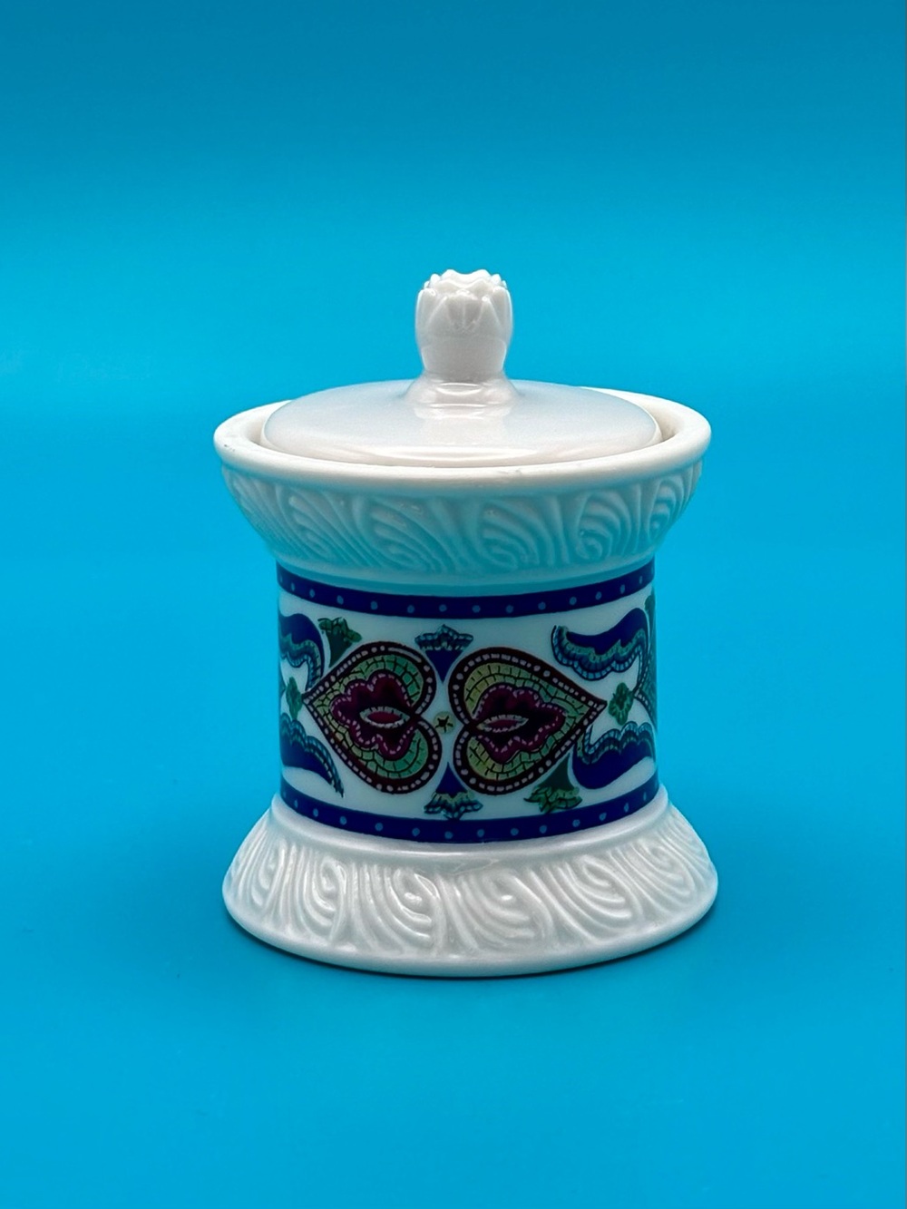 1980s Elizabeth Arden Byzantium Collection. Porcelain Trinket Container With Lid